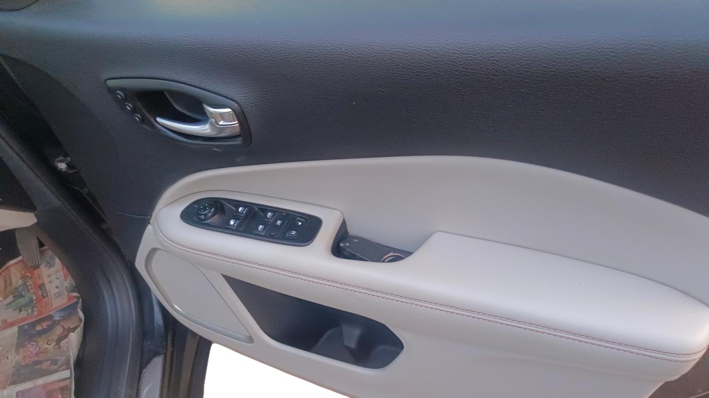 2019 Jeep Compass LIMITED 2.0 DIESEL, Diesel, Manual, 81,452 km, Driver Side Door Panel Controls