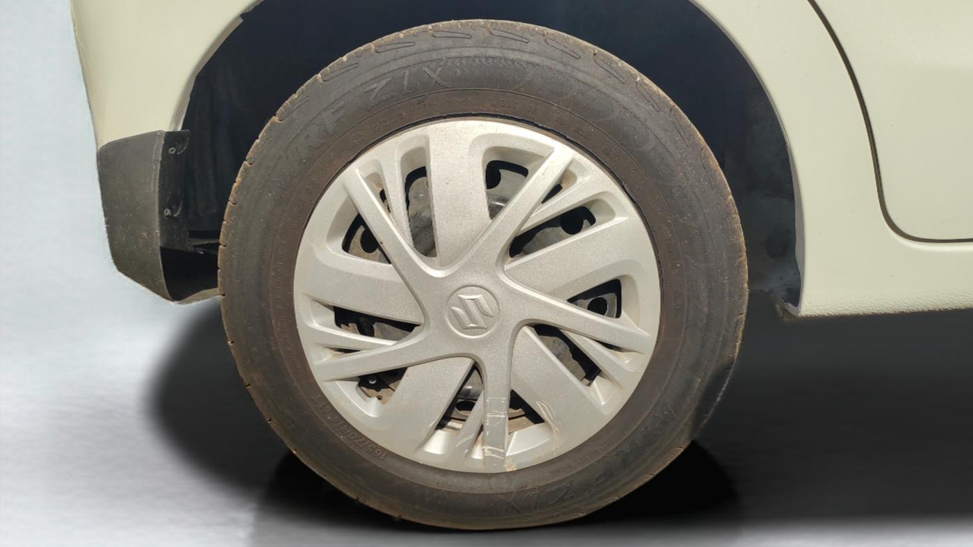 2015 Maruti Celerio VXI, Petrol, Manual, 67,837 km, Right Rear Wheel