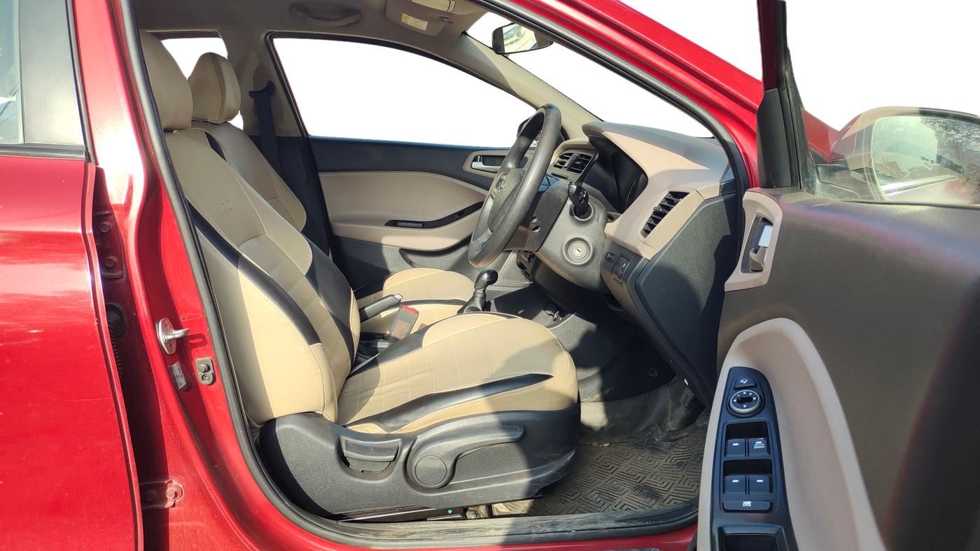 2019 Hyundai Elite i20 SPORTZ PLUS 1.2, Petrol, Manual, 53,922 km, Right Side Front Door Cabin