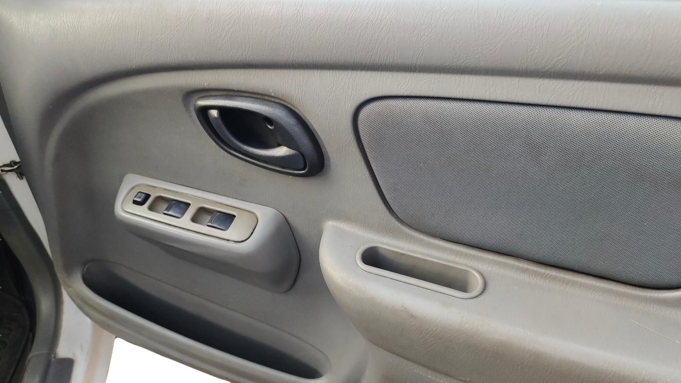 2011 Maruti Alto LXI CNG, CNG, Manual, 86,628 km, Driver Side Door Panel Controls