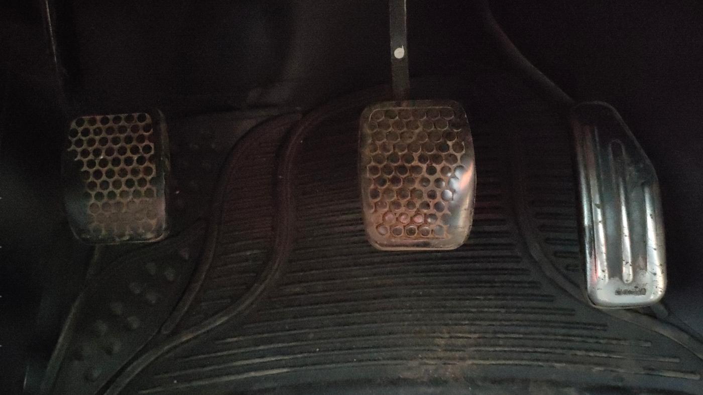 2011 Maruti Alto LXI CNG, CNG, Manual, 86,628 km, Pedals