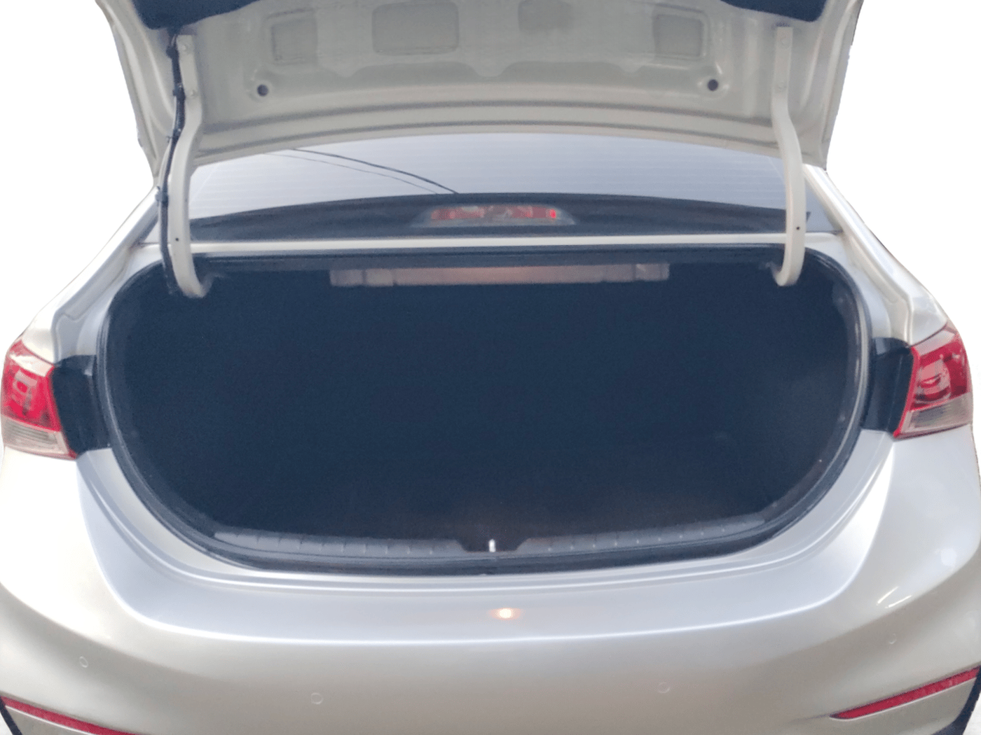 2017 Hyundai Verna 1.6 SX (O) CRDI MT, Diesel, Manual, 1,27,572 km, Boot Inside