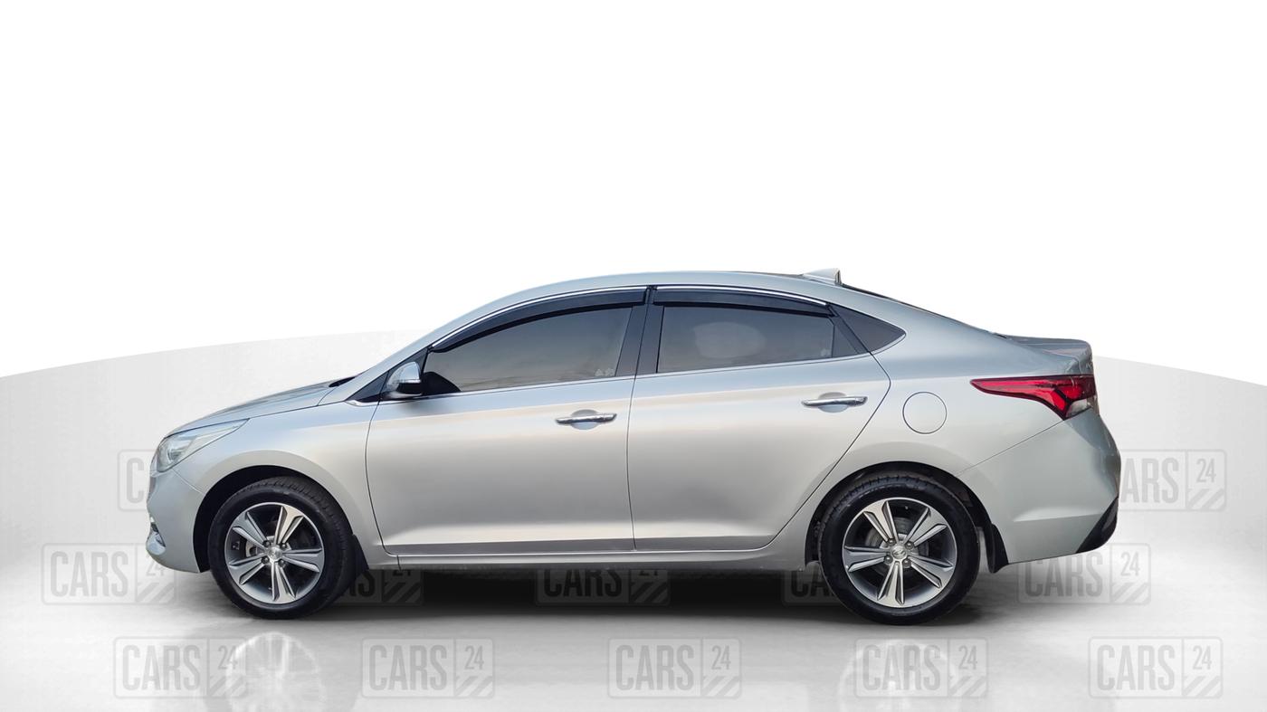 2017 Hyundai Verna 1.6 SX (O) CRDI MT, Diesel, Manual, 1,27,572 km, Left Side