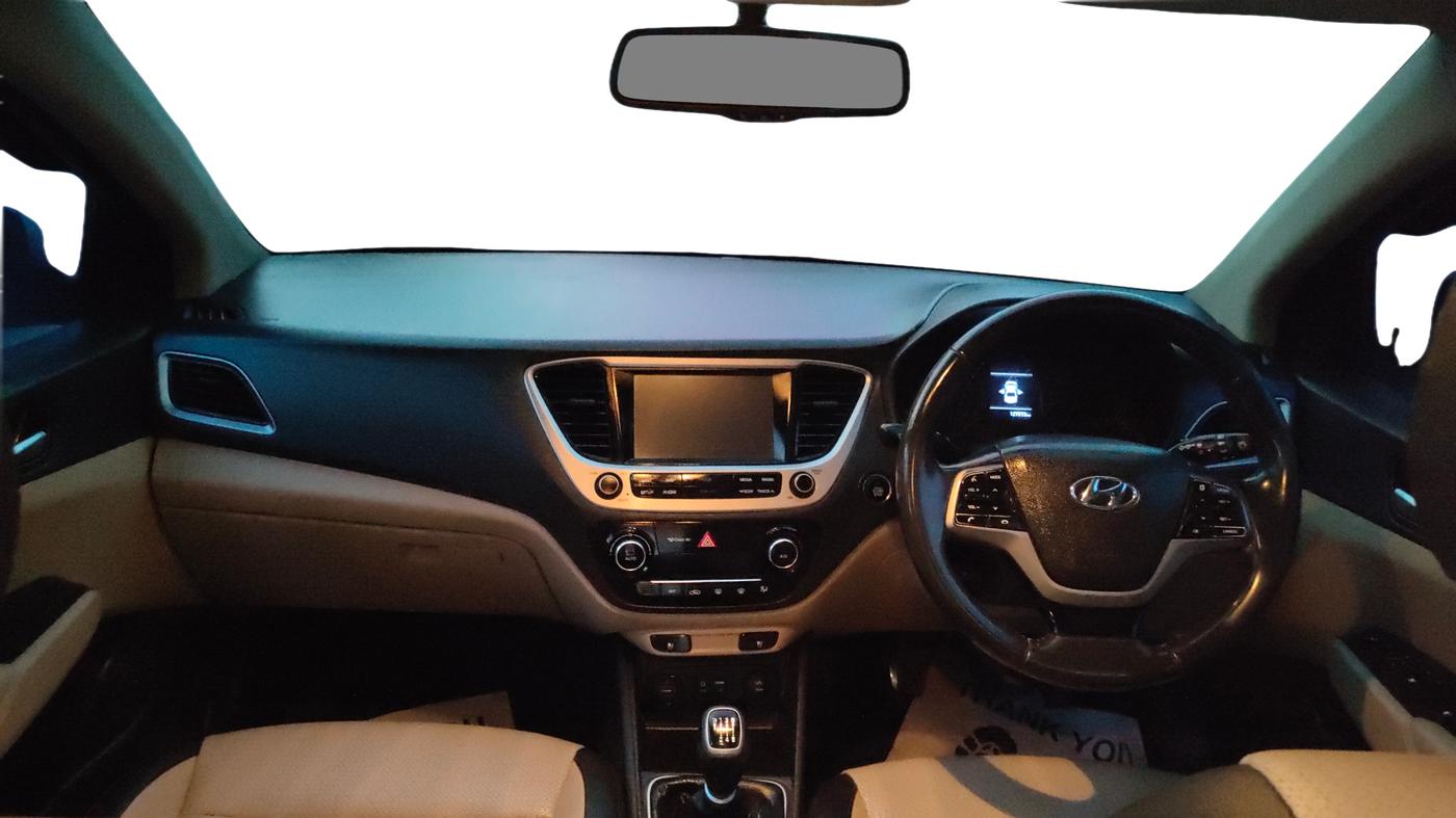 2017 Hyundai Verna 1.6 SX (O) CRDI MT, Diesel, Manual, 1,27,572 km, Dashboard