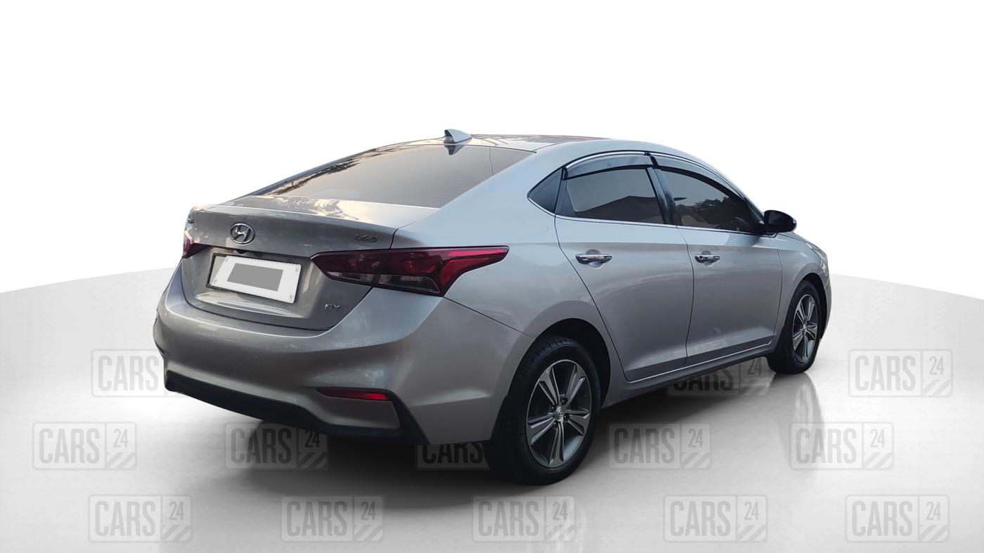 2017 Hyundai Verna 1.6 SX (O) CRDI MT, Diesel, Manual, 1,27,572 km, Right Back Diagonal