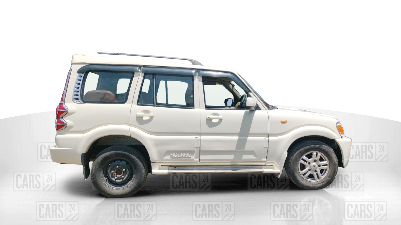 2011 Mahindra Scorpio VLX 2WD BS-III, Diesel, Manual, 65,368 km, Right Side View