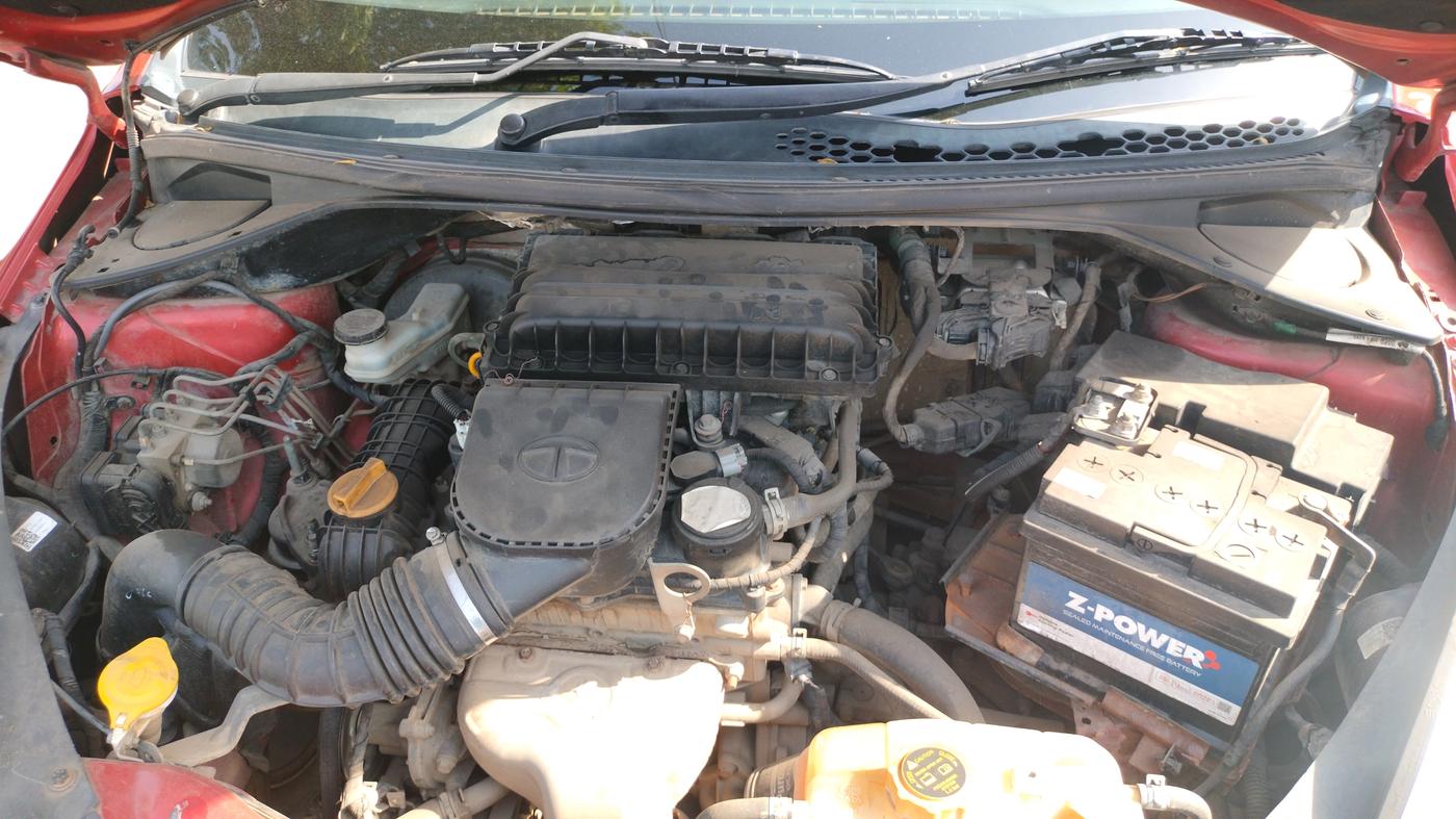 2016 Tata Tiago XZ PETROL, Petrol, Manual, 62,961 km, Open Bonnet