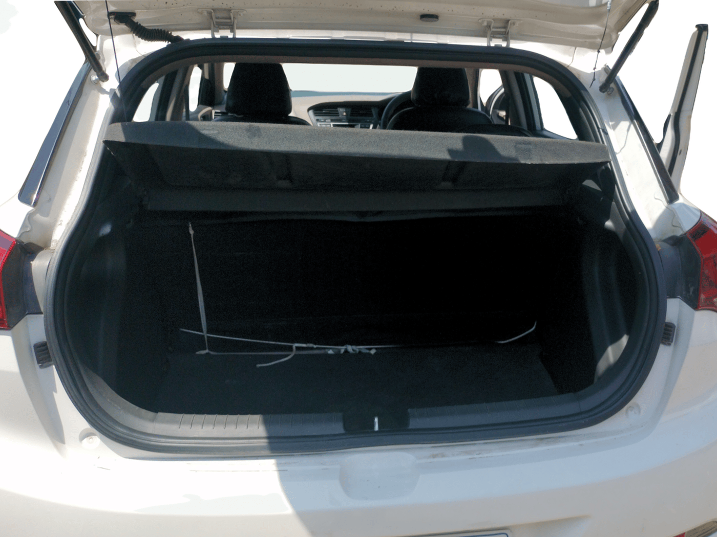 2017 Hyundai Elite i20 MAGNA 1.2, Petrol, Manual, 49,621 km, Boot Inside