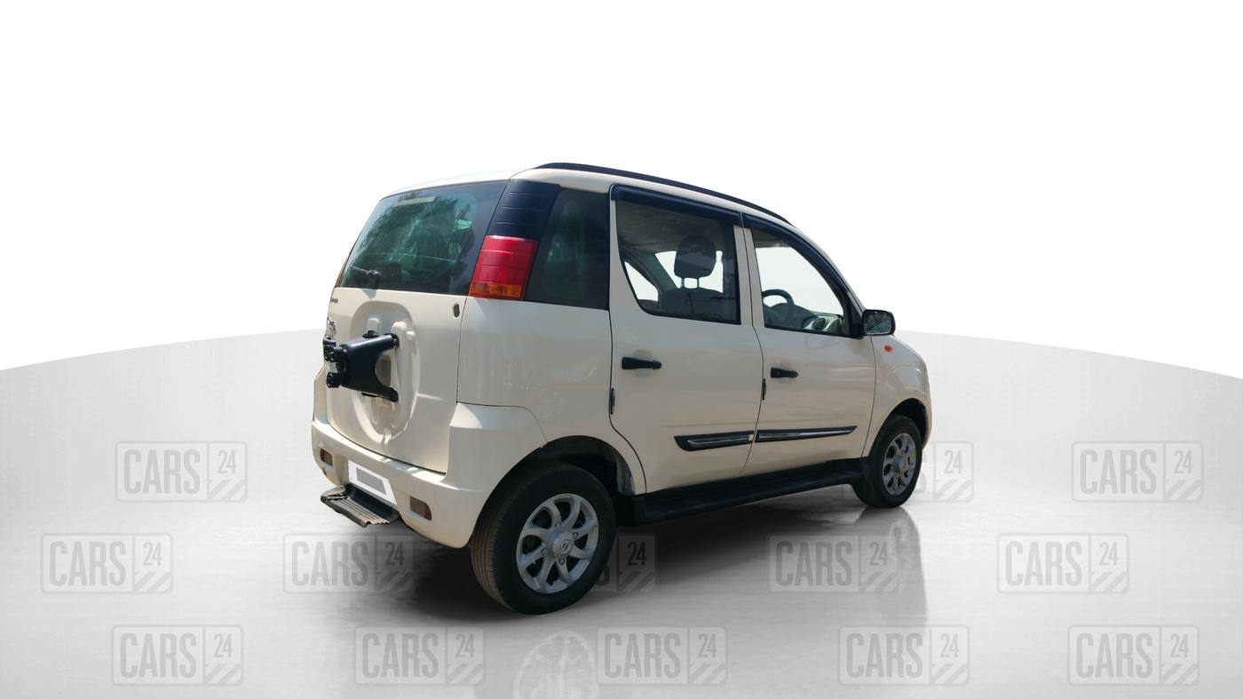 2015 Mahindra Quanto C4, Diesel, Manual, 57,540 km, Right Back Diagonal