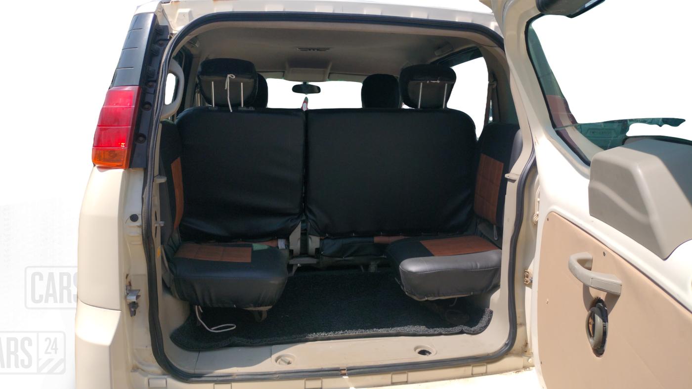 2015 Mahindra Quanto C4, Diesel, Manual, 57,540 km, Boot Inside