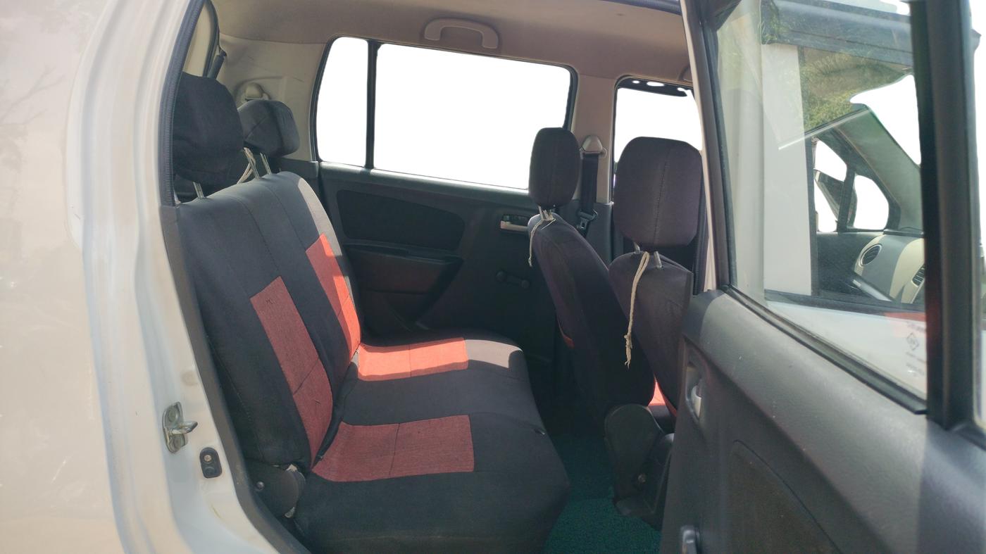 2010 Maruti Wagon R 1.0 LXI, Petrol, Manual, 62,800 km, Right Side Rear Door Cabin