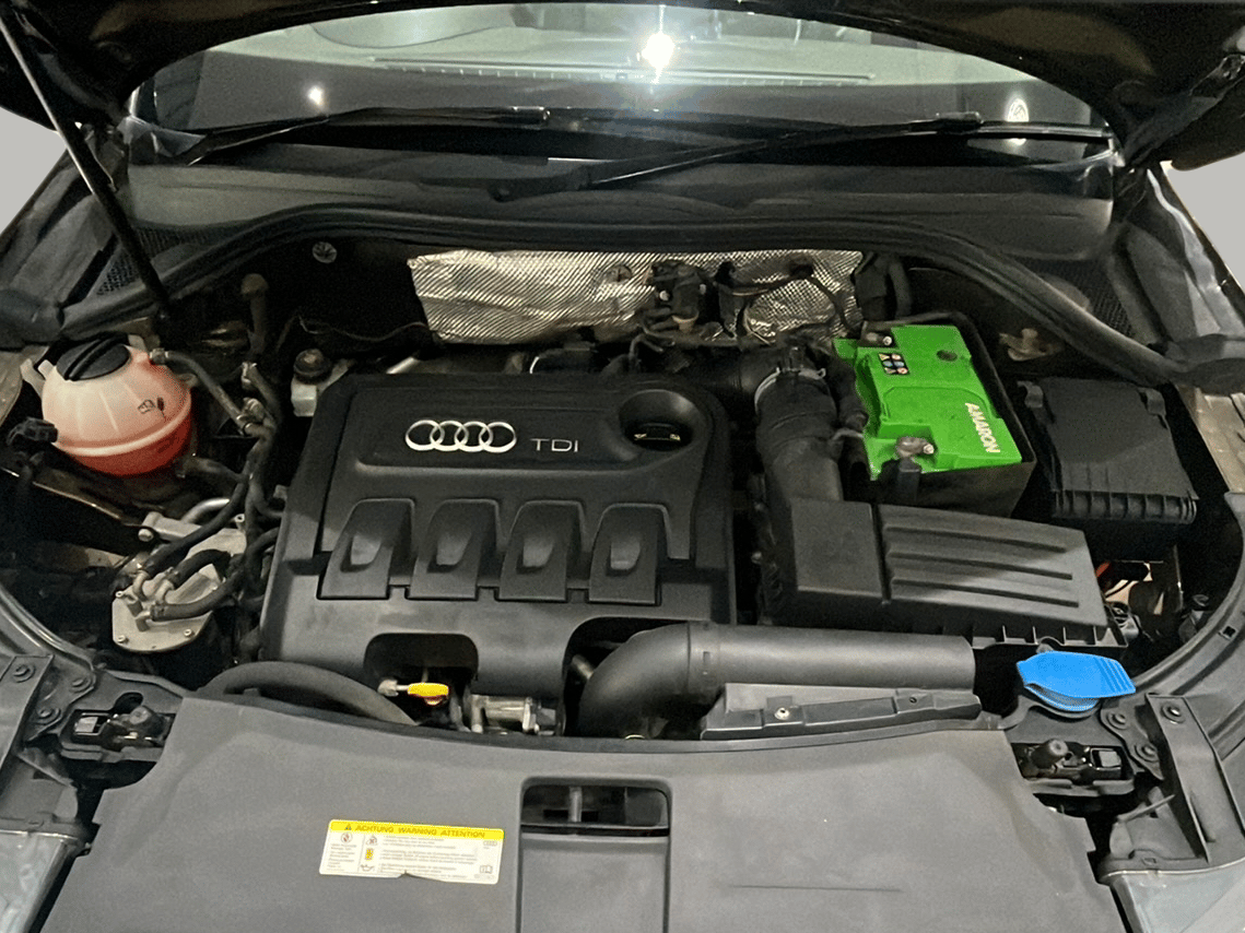 2014 Audi Q3 2.0 TDI QUATTRO, Diesel, Automatic, 43,267 km, Open Bonnet