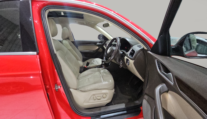 2015 Audi Q3 35TDI PREMIUM PLUS, Diesel, Automatic, 71,000 km, Right Side Front Door Cabin