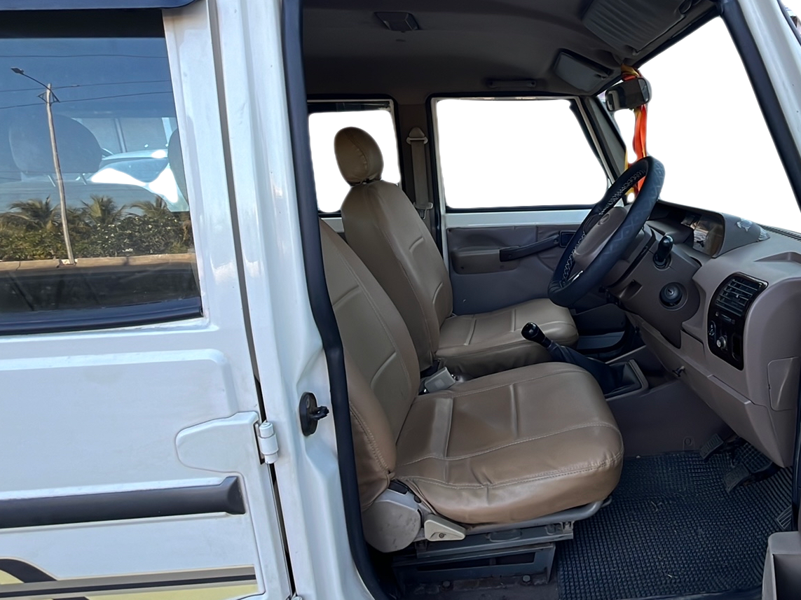 2017 Mahindra Bolero POWER PLUS SLX, Diesel, Manual, 73,026 km, Right Side Front Door Cabin