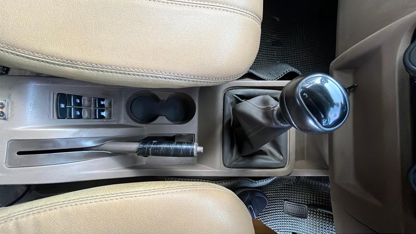 2017 Mahindra Bolero POWER PLUS SLX, Diesel, Manual, 73,026 km, Gear Lever