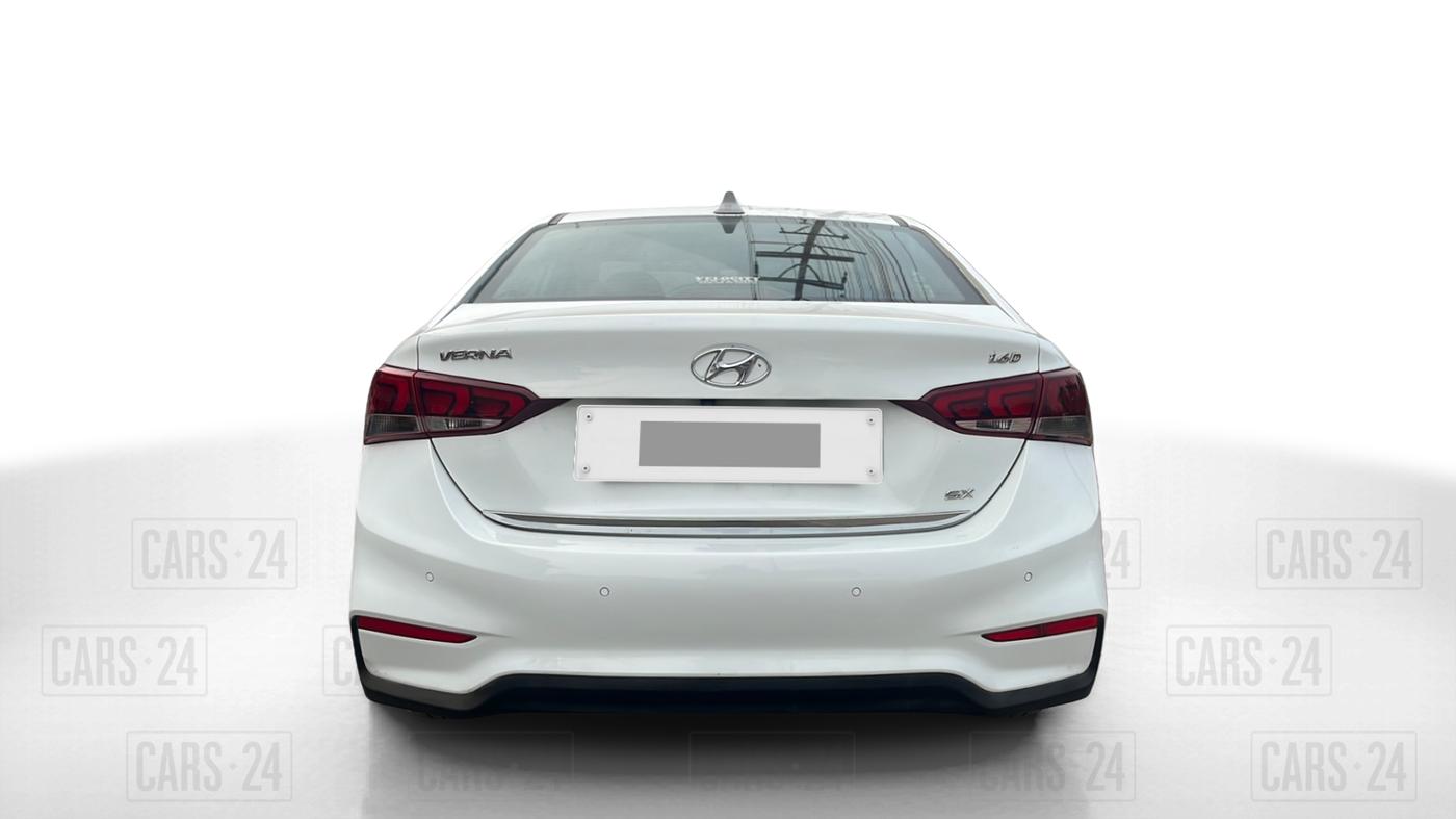 2018 Hyundai Verna 1.6 CRDI SX, Diesel, Manual, 69,347 km, Back/Rear