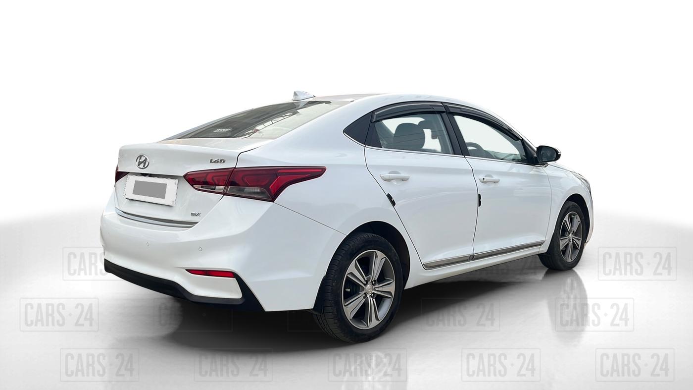 2018 Hyundai Verna 1.6 CRDI SX, Diesel, Manual, 69,347 km, Right Back Diagonal