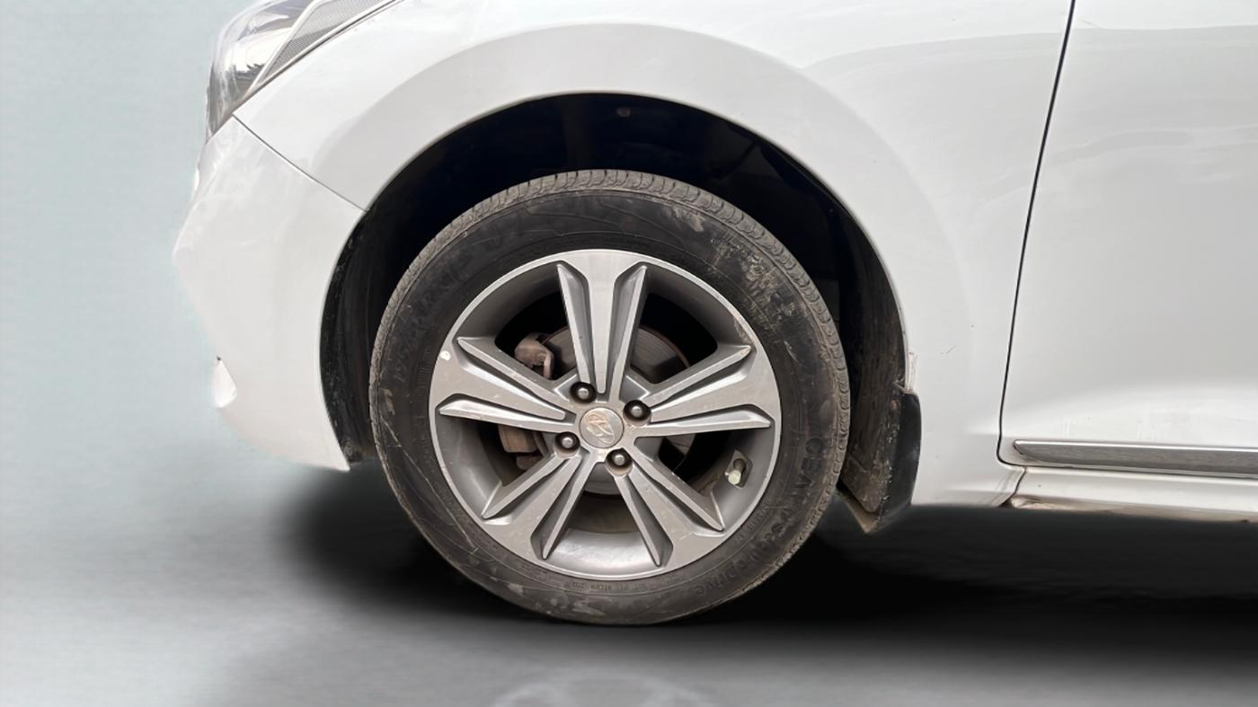 2018 Hyundai Verna 1.6 CRDI SX, Diesel, Manual, 69,347 km, Left Front Wheel