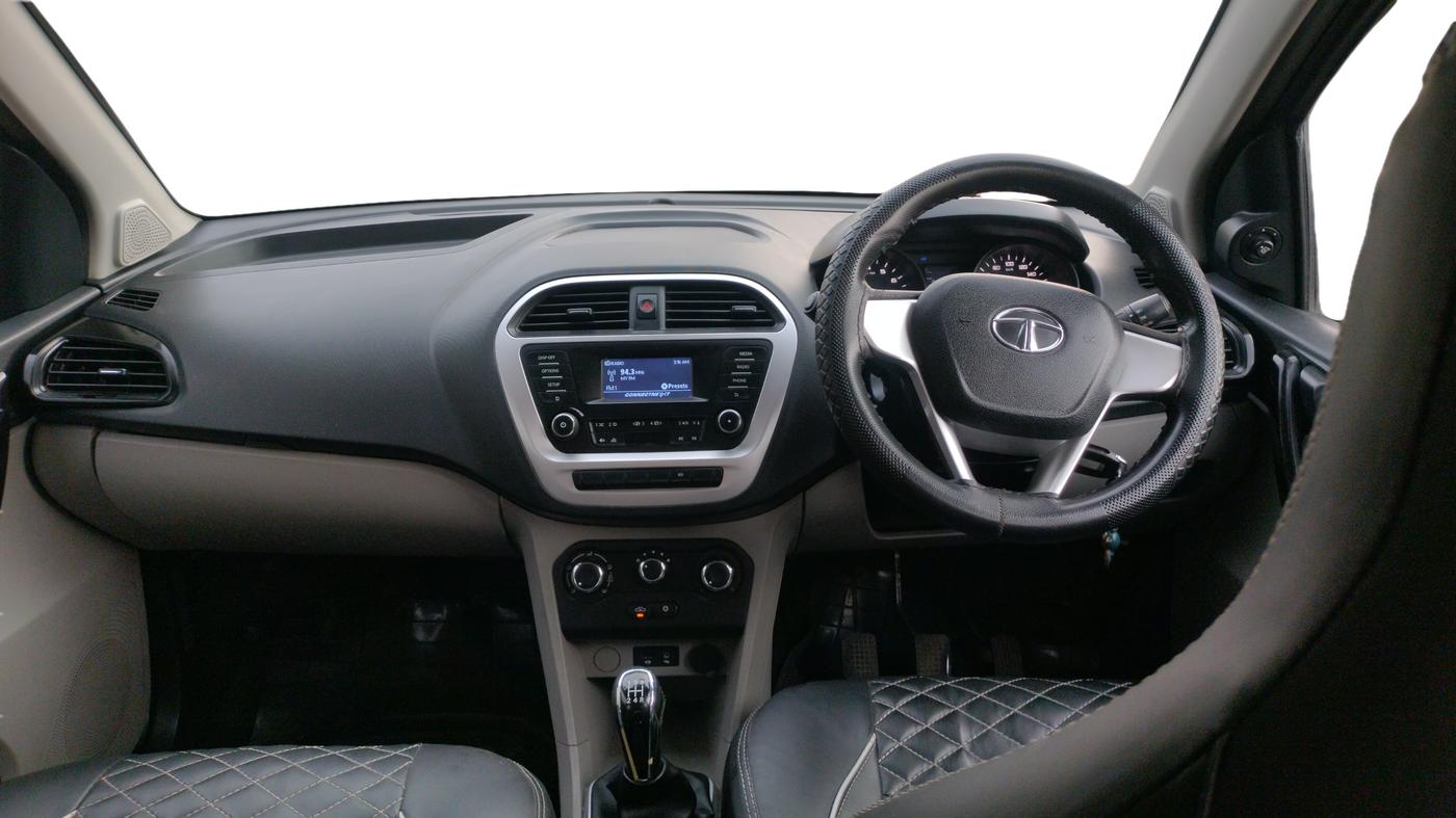 2017 Tata Tiago XT PETROL, Petrol, Manual, 65,439 km, Dashboard