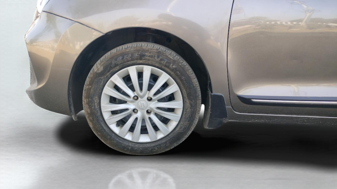 2021 Maruti Baleno DELTA PETROL 1.2, Petrol, Manual, 48,311 km, Left Front Wheel