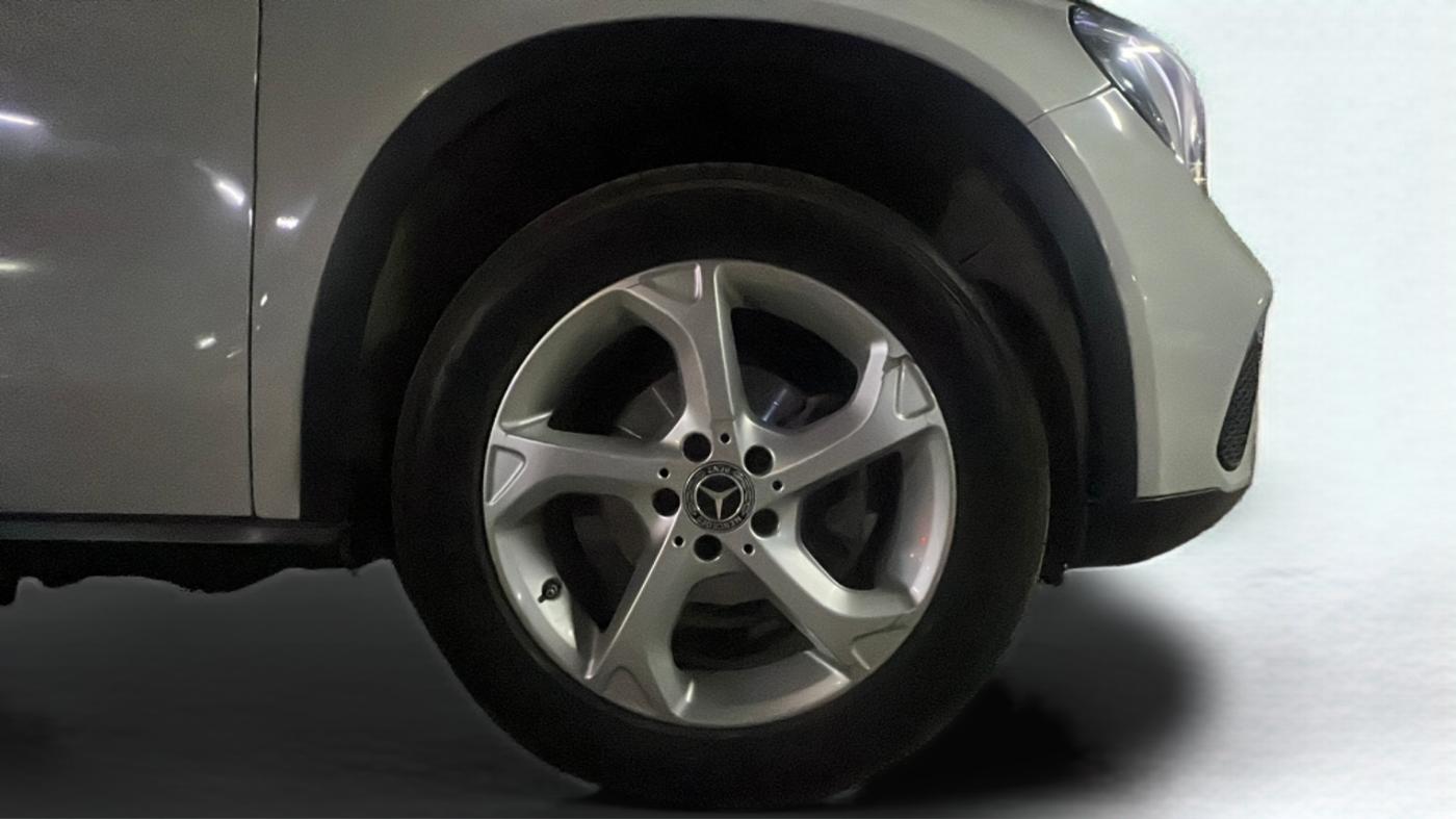 2017 Mercedes Benz GLA Class 200 D Sports, Diesel, Automatic, 45,000 km, Right Front Wheel