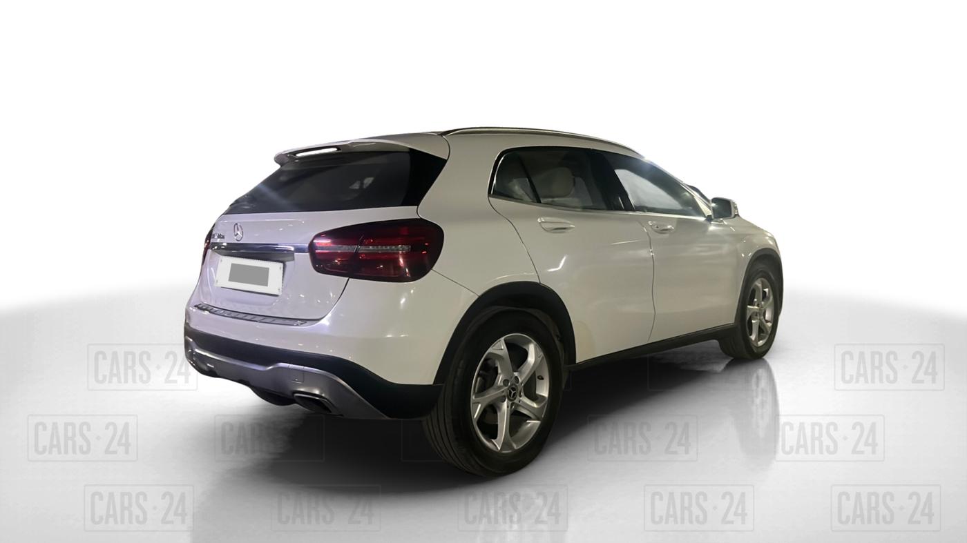 2017 Mercedes Benz GLA Class 200 D Sports, Diesel, Automatic, 45,000 km, Right Back Diagonal