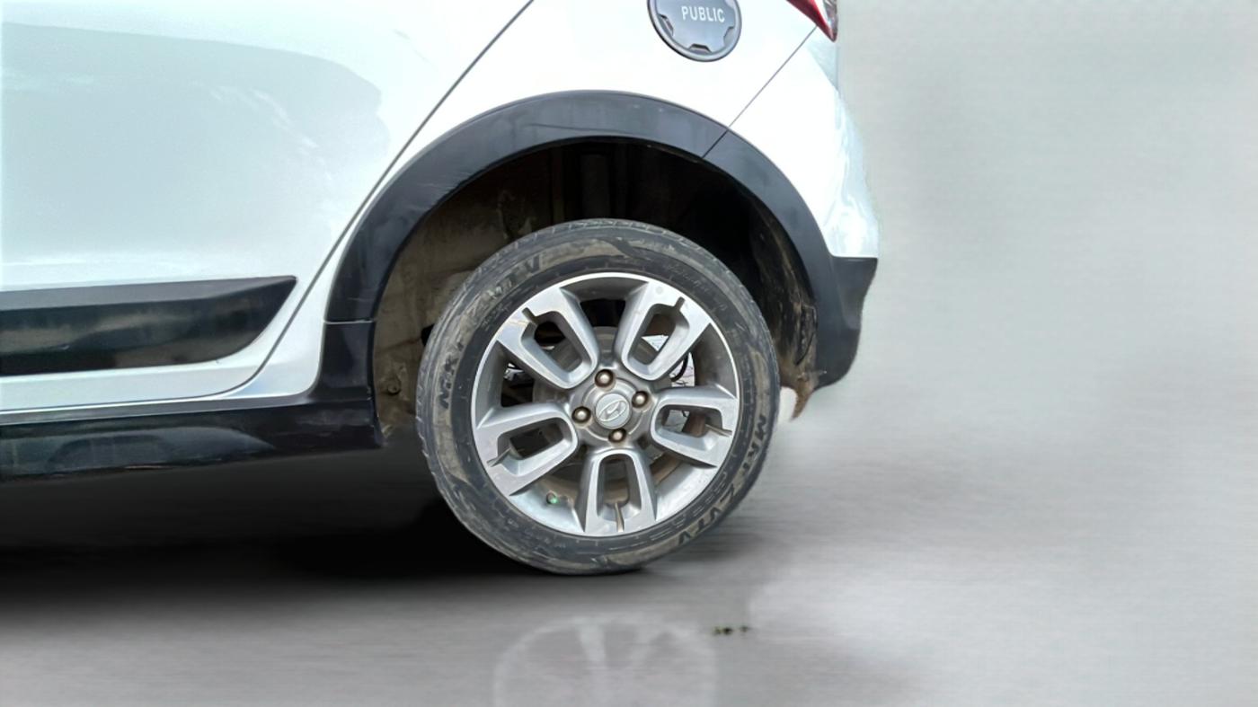 2017 Hyundai i20 Active 1.2 S, Petrol, Manual, 61,001 km, Left Rear Wheel