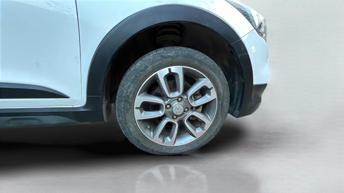 2017 Hyundai i20 Active 1.2 S, Petrol, Manual, 61,001 km, Right Front Wheel
