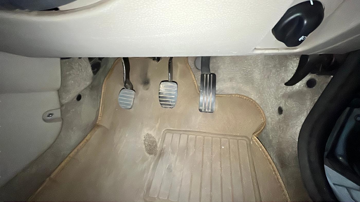2013 Nissan Terrano XL D PLUS, Diesel, Manual, 65,009 km, Pedals