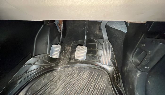 2011 Fiat Linea T JET PLUS, Petrol, Manual, 52,000 km, Pedals