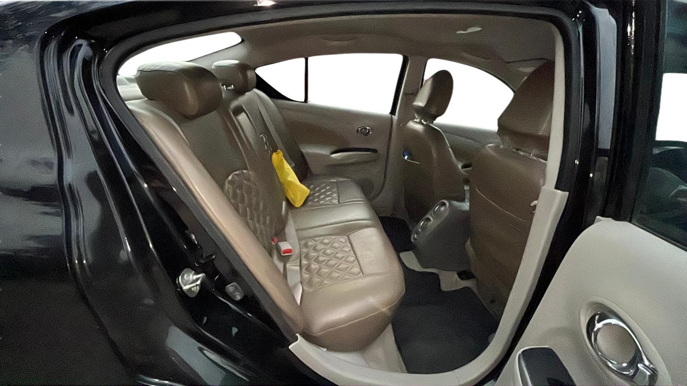 2015 Renault Scala RXZ DIESEL, Diesel, Manual, 50,000 km, Right Side Rear Door Cabin