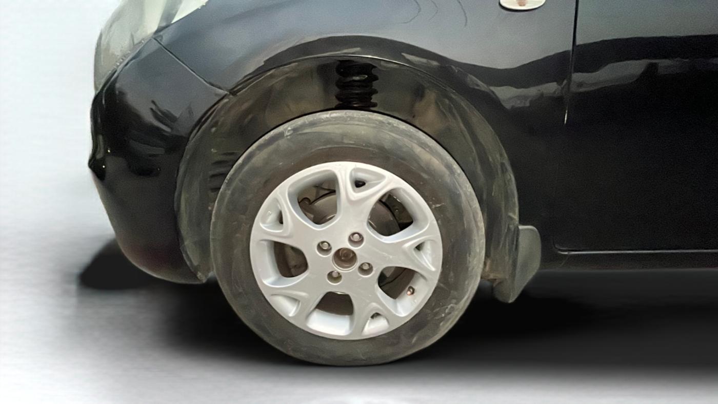 2015 Renault Scala RXZ DIESEL, Diesel, Manual, 50,000 km, Left Front Wheel
