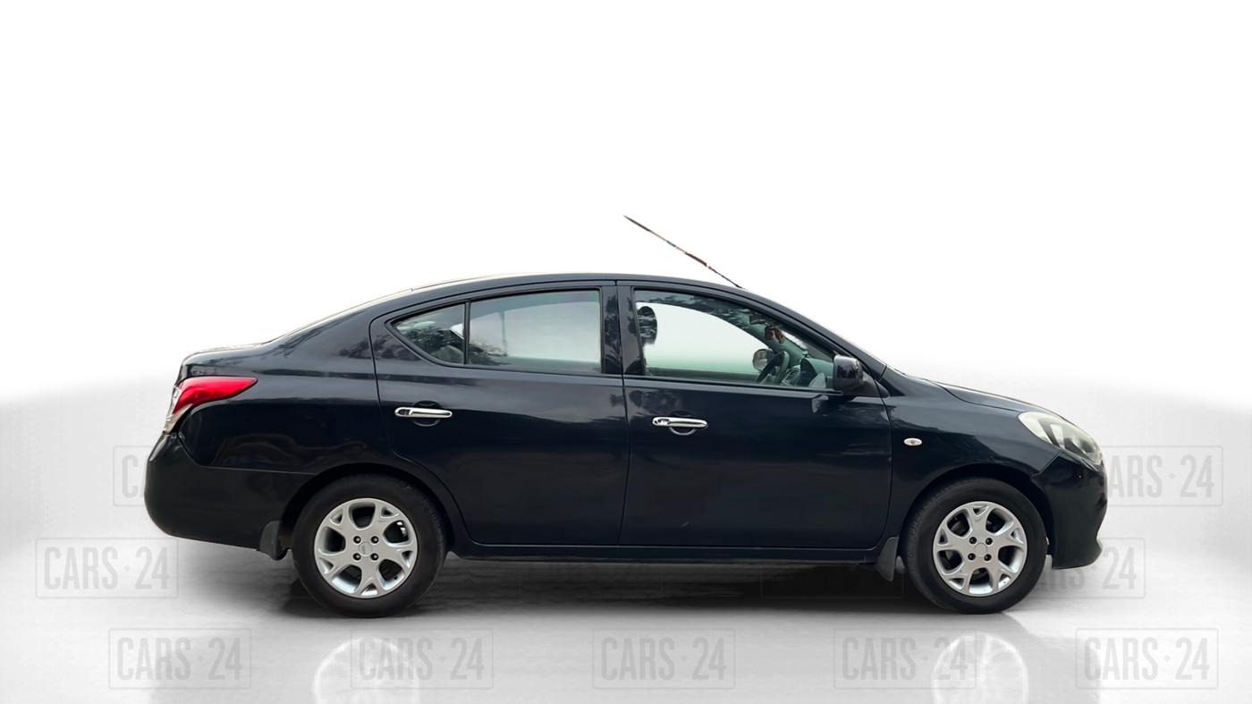 2015 Renault Scala RXZ DIESEL, Diesel, Manual, 50,000 km, Right Side View