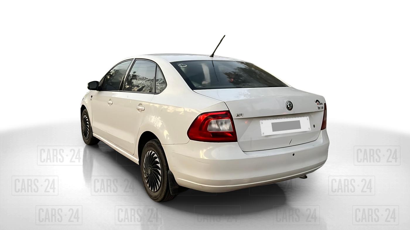 2011 Skoda Rapid 1.6 MPI ACTIVE, Petrol, Manual, 52,000 km, Left Back Diagonal