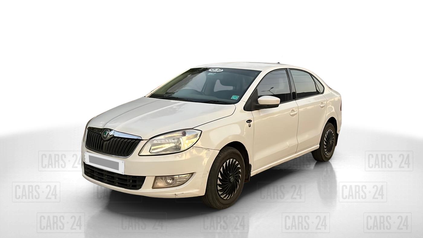 2011 Skoda Rapid 1.6 MPI ACTIVE, Petrol, Manual, 52,000 km, Left Front Diagonal