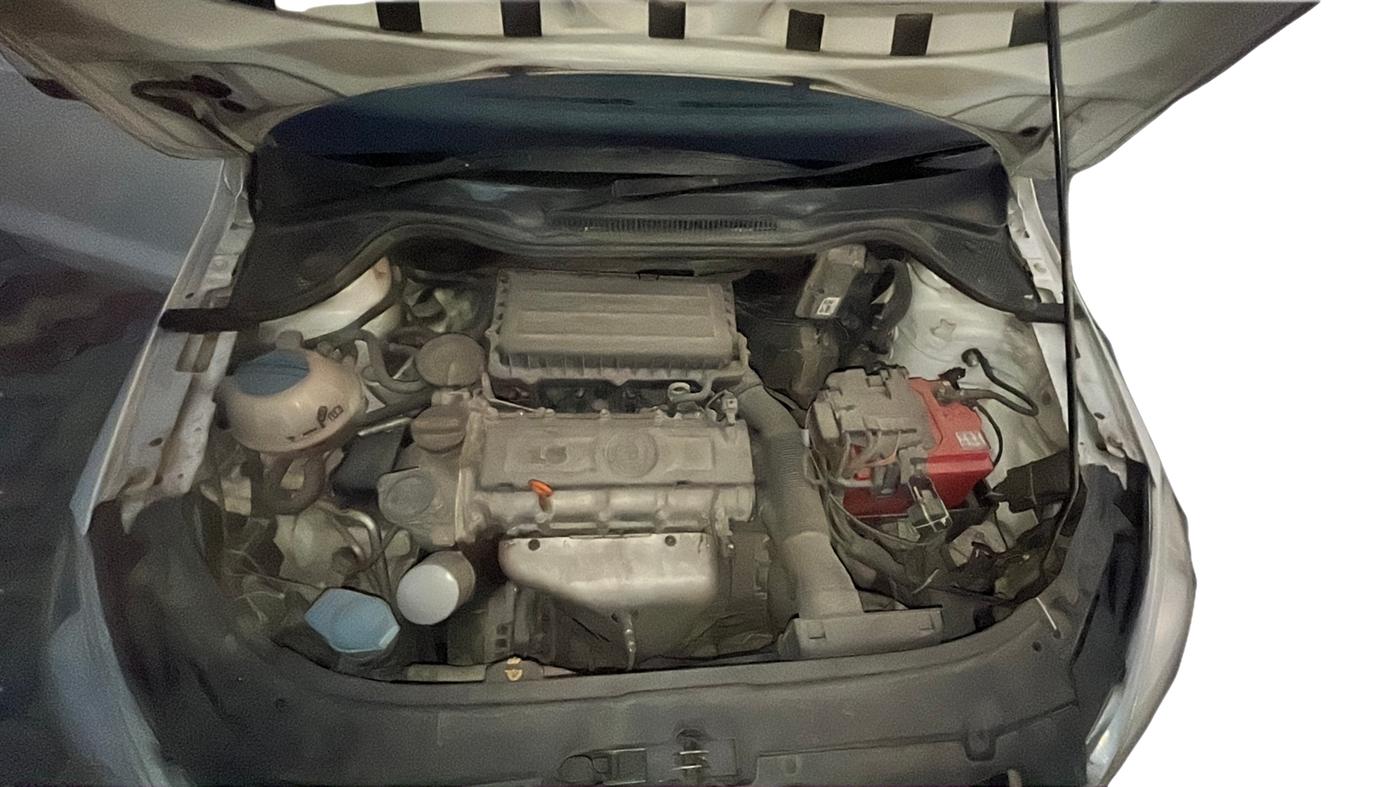 2011 Skoda Rapid 1.6 MPI ACTIVE, Petrol, Manual, 52,000 km, Open Bonnet