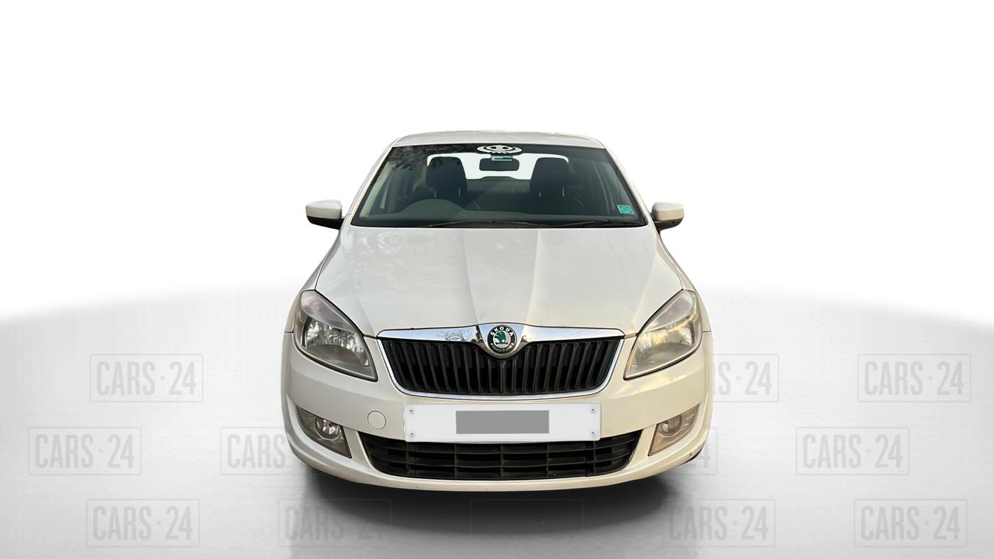 2011 Skoda Rapid 1.6 MPI ACTIVE, Petrol, Manual, 52,000 km, Front
