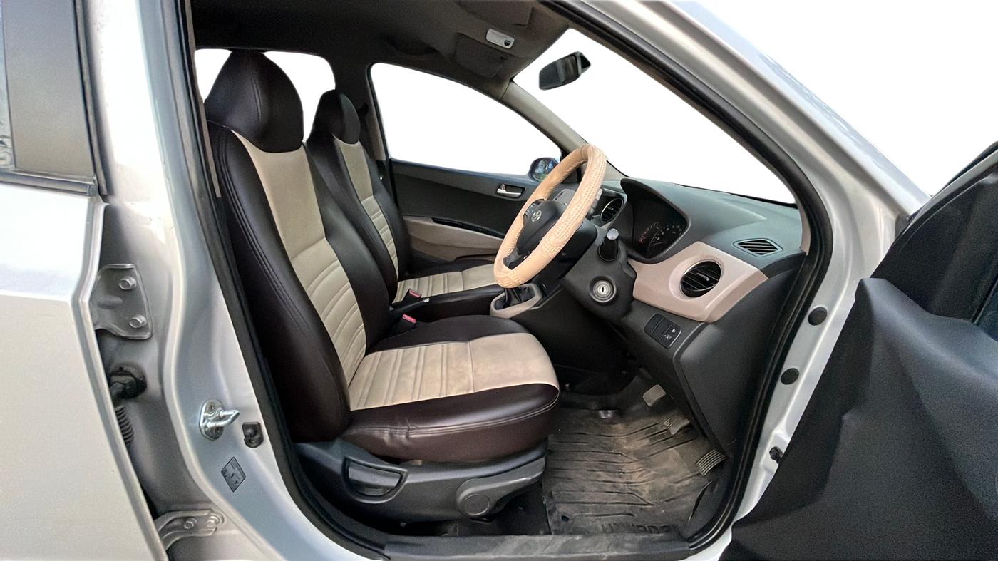 2014 Hyundai Xcent S (O) 1.2, Petrol, Manual, 62,000 km, Right Side Front Door Cabin