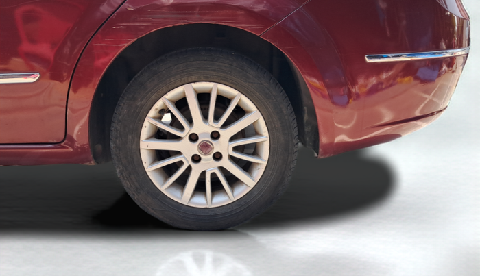 2010 Fiat Linea EMOTION 1.4, Petrol, Manual, 68,000 km, Left Rear Wheel