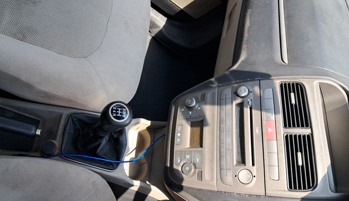 2010 Fiat Linea EMOTION 1.4, Petrol, Manual, 68,000 km, Gear Lever