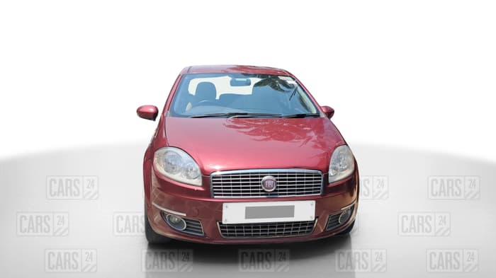 2010 Fiat Linea EMOTION 1.4, Petrol, Manual, 68,000 km, Front