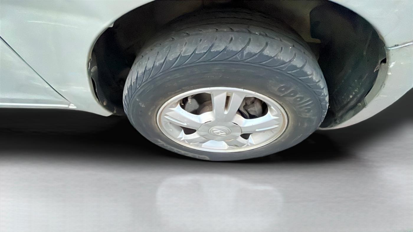 2010 Hyundai i20 SPORTZ (O) 1.2, Petrol, Manual, 78,842 km, Right Front Wheel