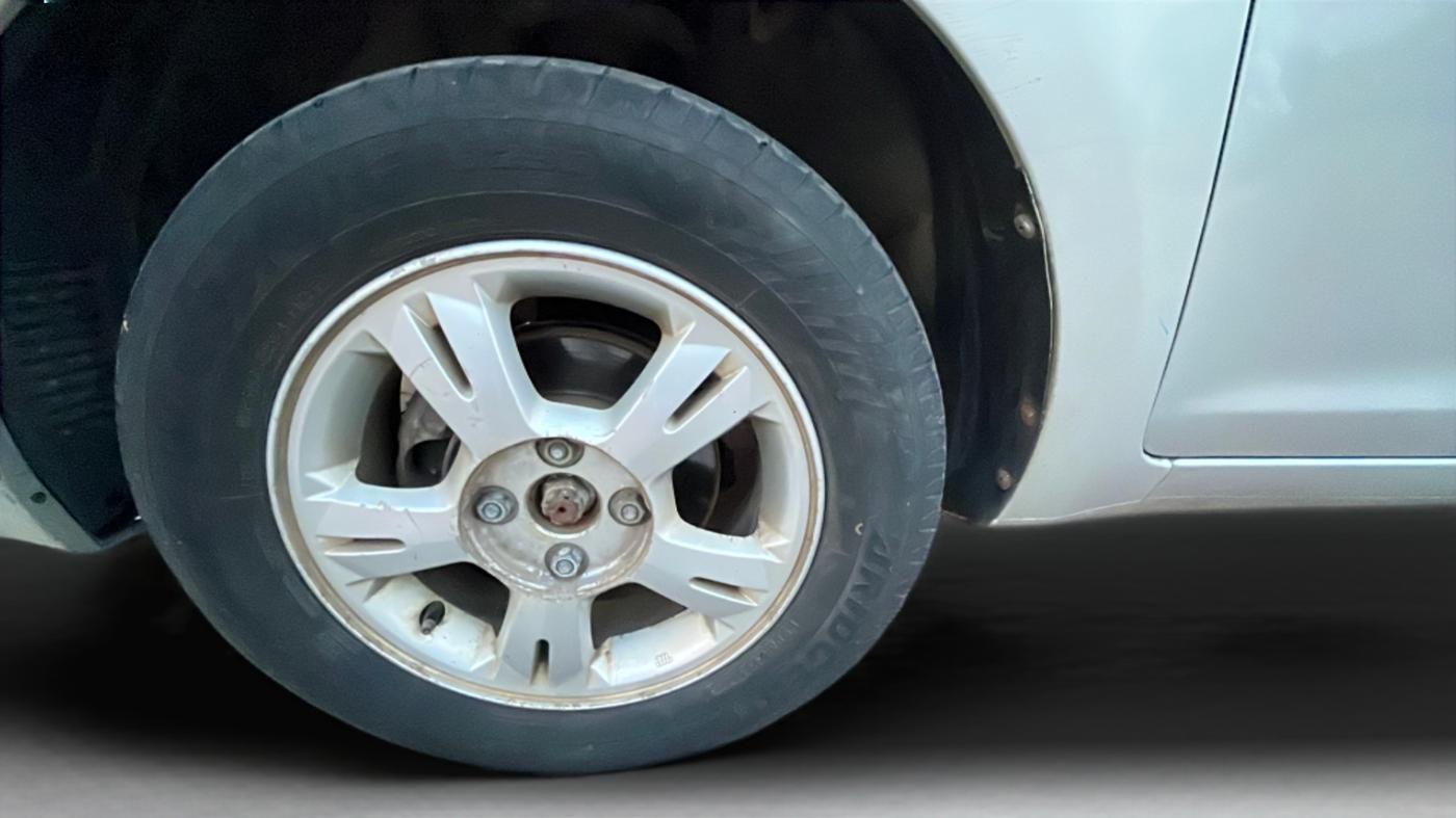2010 Hyundai i20 SPORTZ (O) 1.2, Petrol, Manual, 78,842 km, Left Front Wheel