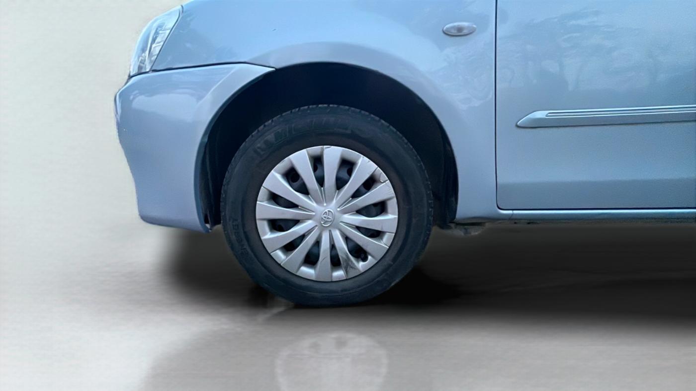 2011 Toyota Etios G, Petrol, Manual, 78,000 km, Left Front Wheel