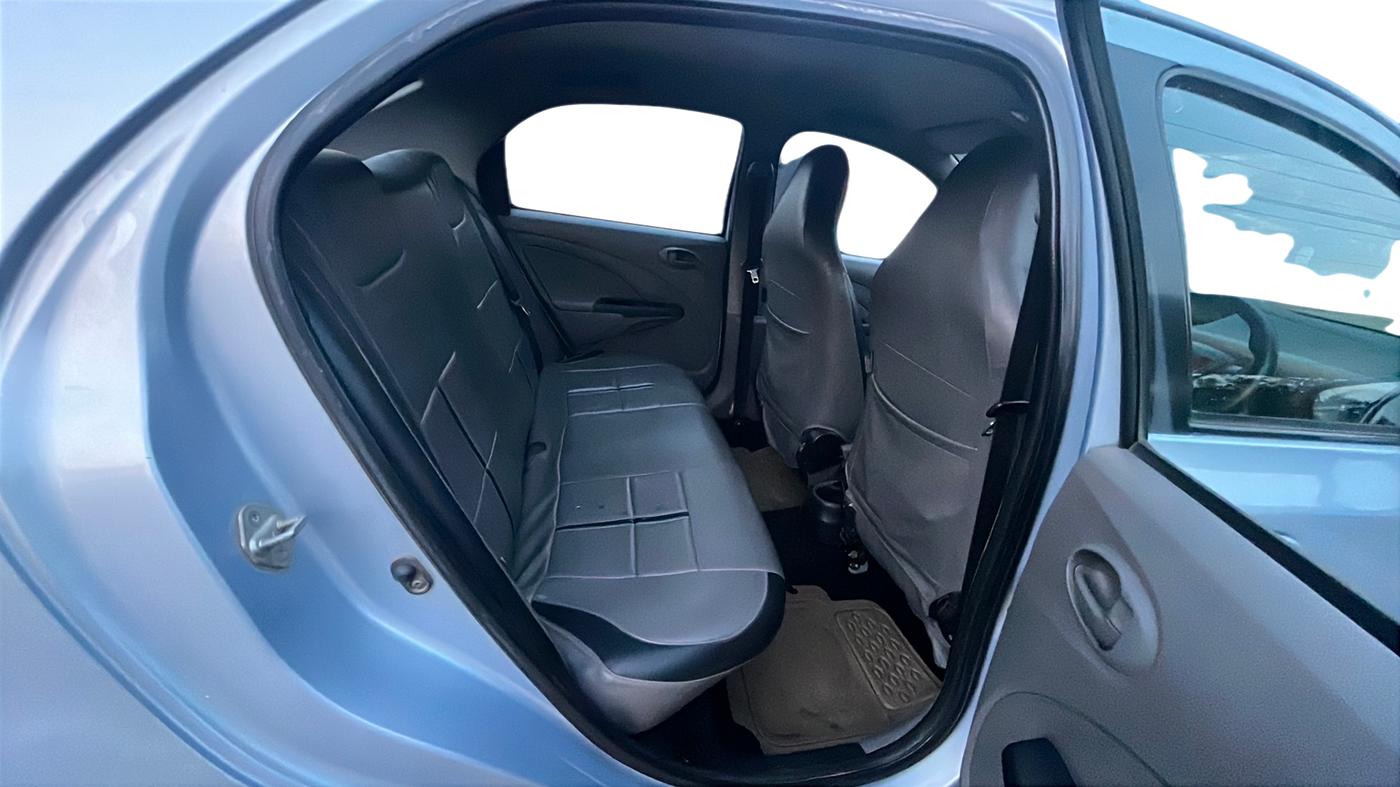 2011 Toyota Etios G, Petrol, Manual, 78,000 km, Right Side Rear Door Cabin