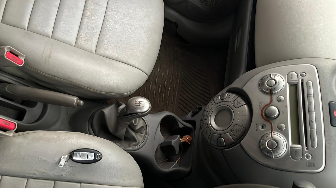 2012 Nissan Micra XV DIESEL, Diesel, Manual, 76,574 km, Gear Lever