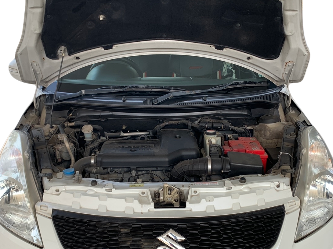 2017 Maruti Swift VDI, Diesel, Manual, 43,561 km, Open Bonnet
