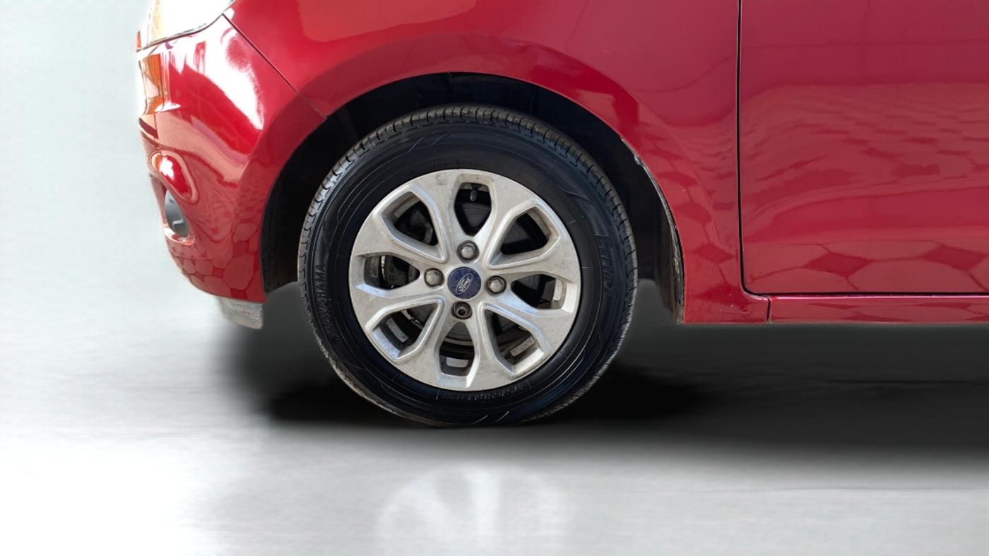 2016 Ford Figo Aspire TITANIUM 1.2 PETROL, Petrol, Manual, 48,357 km, Left Front Wheel