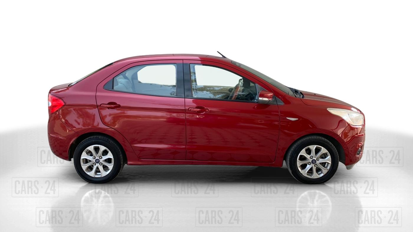 2016 Ford Figo Aspire TITANIUM 1.2 PETROL, Petrol, Manual, 48,357 km, Right Side View