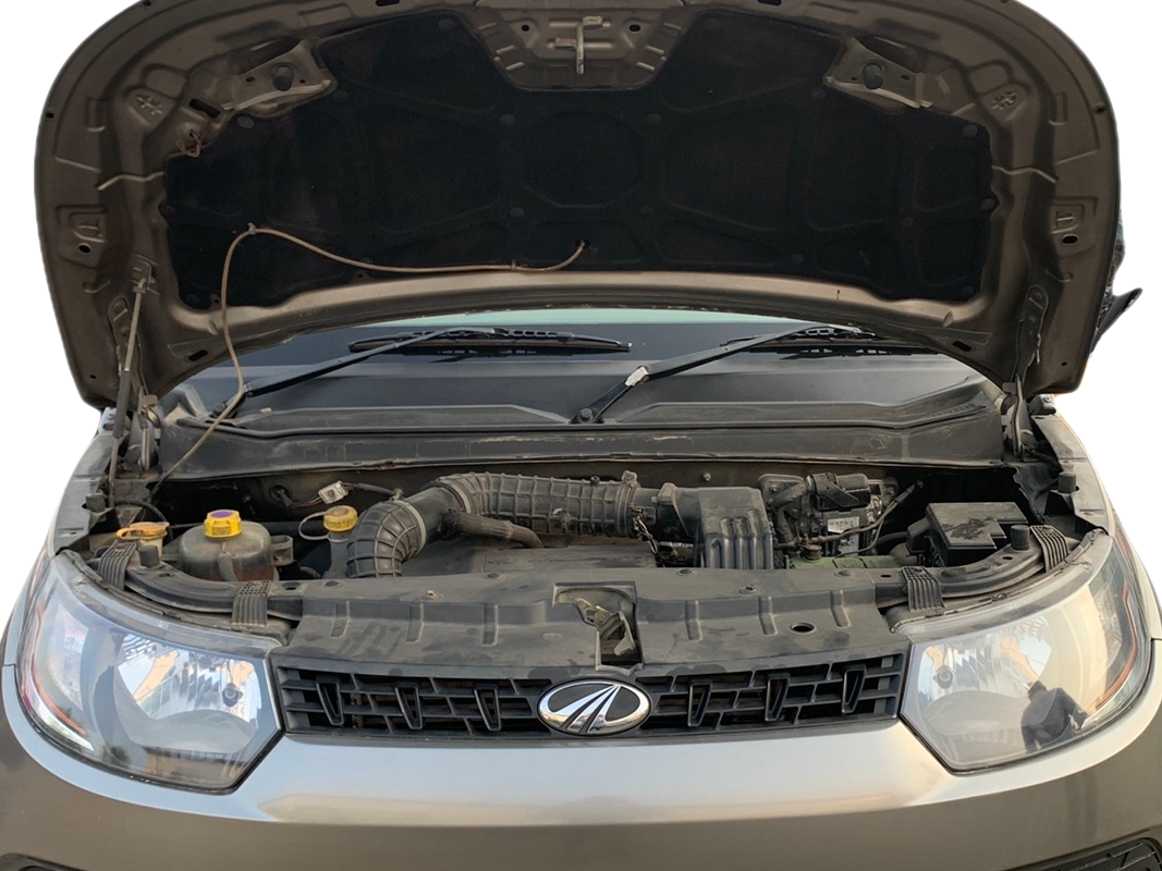 2016 Mahindra Kuv100 K2 D 6 STR, Diesel, Manual, 40,159 km, Open Bonnet